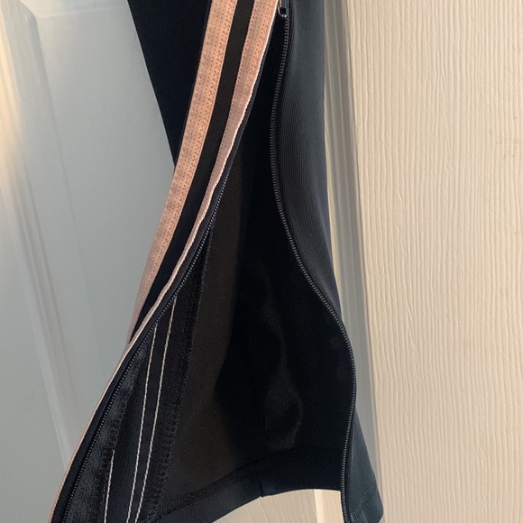 Adidas training pants - Picture 3 of 3